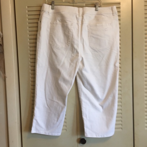 Chico’s 3 White Denim Jean Capri - Picture 10 of 10